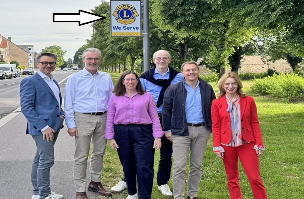 Vertreter der Lions Clubs Krefeld: Bild von links nach rechts: Rainer Lohmann, Axel Briesemeister, Ulrike Langendonk, Klaus Knuffmann, Thomas Luppa (Ströer CORE GmbH & Co. KG), Sabine Noell
